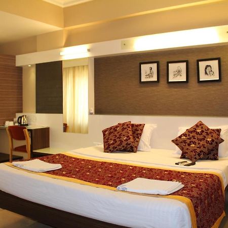 Hotel Pooja International Davangere Εξωτερικό φωτογραφία